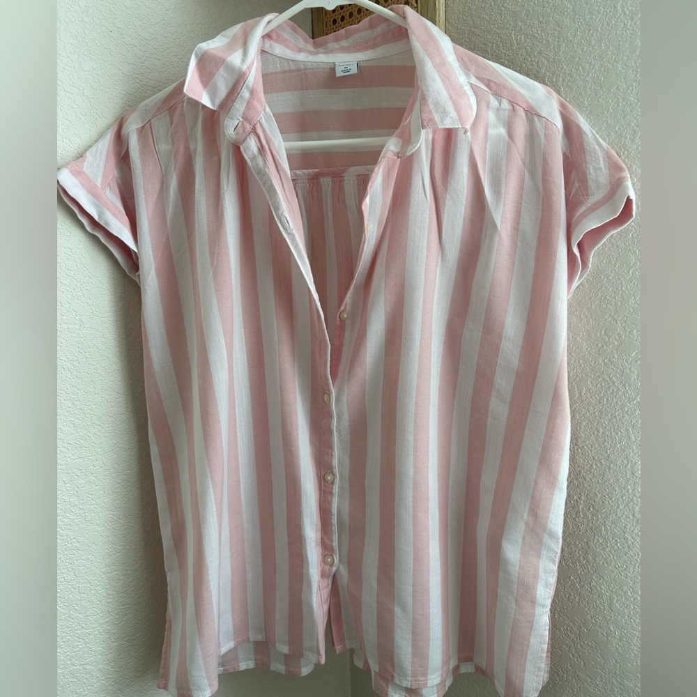 Old Navy medium, pink/white striped button up collared shirt sleeve